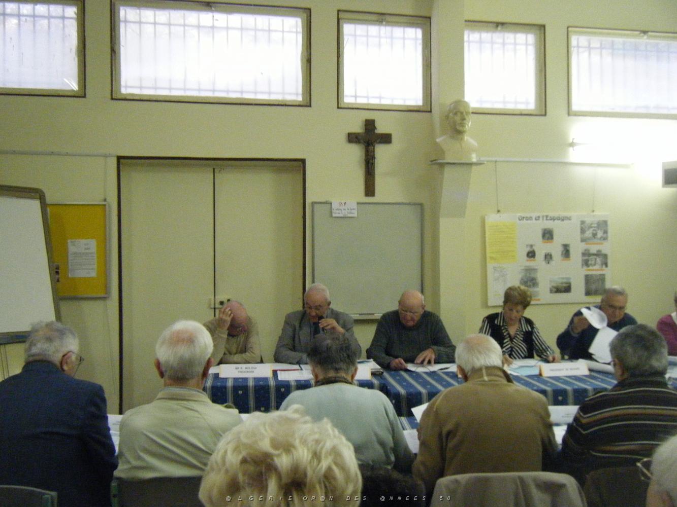 NIMES 2012 03 MESSE EN LA MEMOIRE DE LA FUSILLADE RUE D ISLY A ALGER 26 MARS 1962   (19).jpg